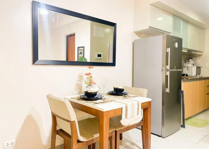 Holiday home Bgc Stay: Prime Acrossgrand Hyatt #oursw32p Manila
