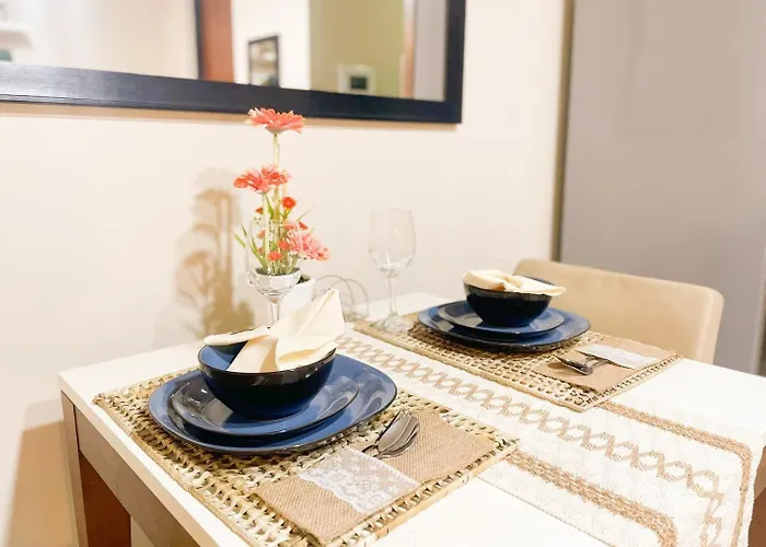 Bgc Stay: Prime Acrossgrand Hyatt #oursw32p Holiday home