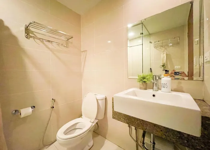 Holiday home Bgc Stay: Prime Acrossgrand Hyatt #oursw32p